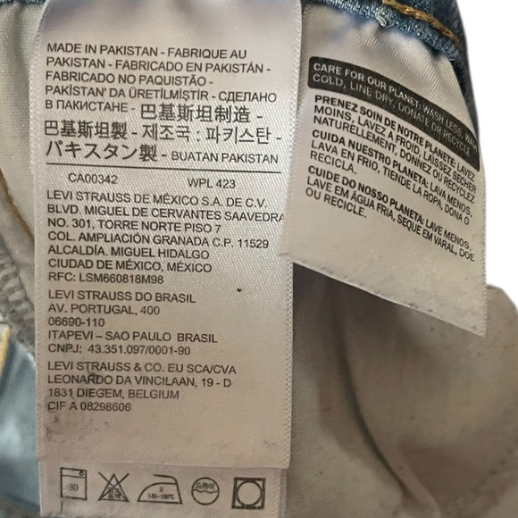 Levi’s Wedgie Straight Jeans Oxnard Haze Size 28 High Rise Distressed - Picture 14 of 16